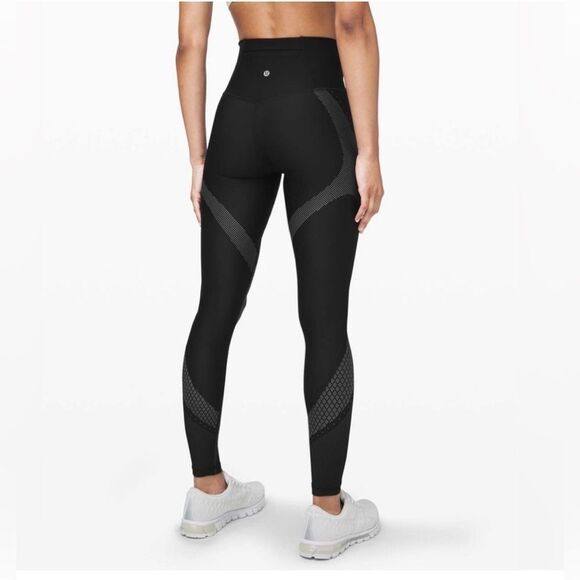 Lululemon Mapped Out High-Rise Leggings 28"
Black Print Size 2 W5CEQS - Picture 1 of 12